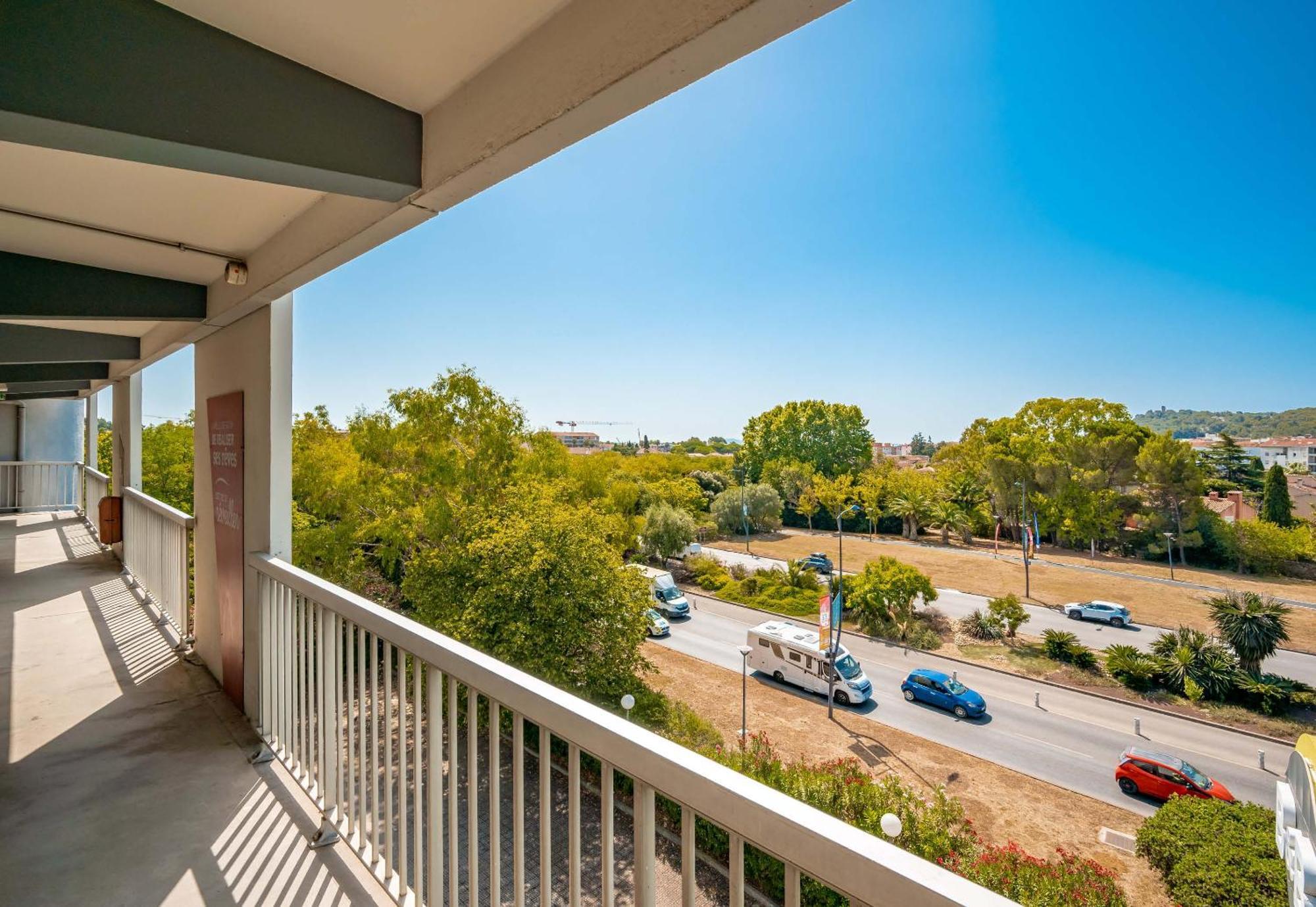 B&B Hotel Hyères Zewnętrze zdjęcie
